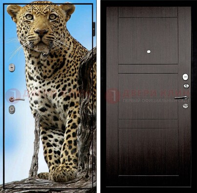 Железная дверь с рисунком гепарда снаружи ДФ-27 в Великом Новгороде