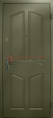 Зеленая стальная дверь с МДФ ДМ-49 в дом в Новосибирске