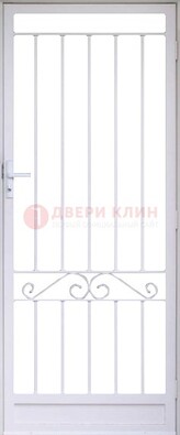 Белая стальная решетчатая дверь с волютами ДР-30 в Новосибирске