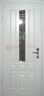 Белая металлическая дверь со стеклом ДС-1 в загородный дом в Новосибирске