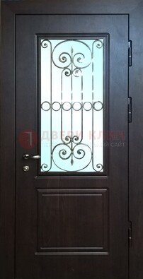 Железная дверь со стеклом и ковкой ДСК-65 для общественных зданий в Новосибирске