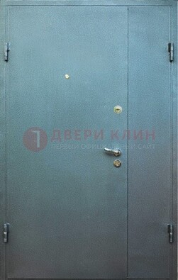Серая тамбурная дверь ДТМ-34 в Новосибирске