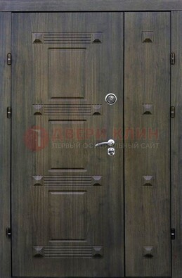 Железная двухстворчатая филенчатая дверь с виноритом ДВТ-143 в Новосибирске