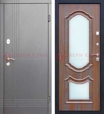 Серая входная дверь со светлой МДФ и зеркалами внутри ДЗ-77 в Новосибирске